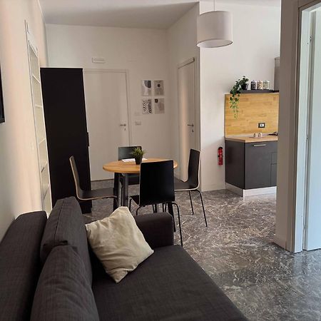 Living Room Orlando Corigliano Calabro Εξωτερικό φωτογραφία
